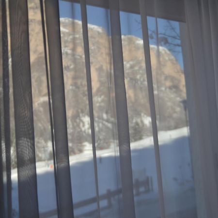 Hotel Scoiattolo เซลวาดีวัลการ์เดนา ภายนอก รูปภาพ